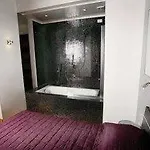 Kiss Me Luxury 4*