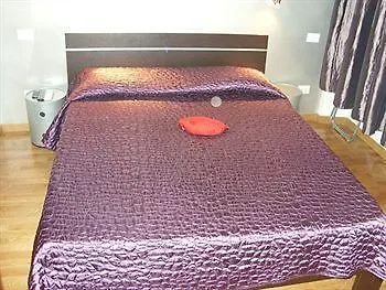 Kiss Me Luxury Ρώμη