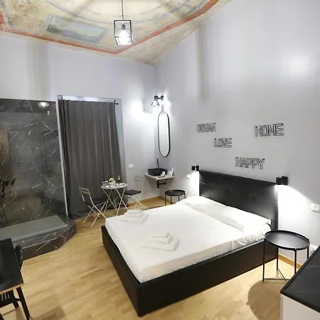 Kiss Me Luxury Bed & Breakfast Rom